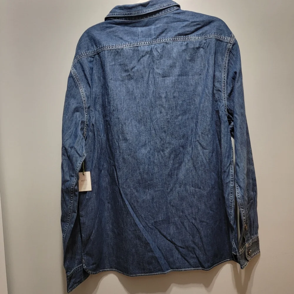 American Eagle AE77 Premium Lightweight Denim Button Down Shirt Large NWT! - Picture 8 of 8